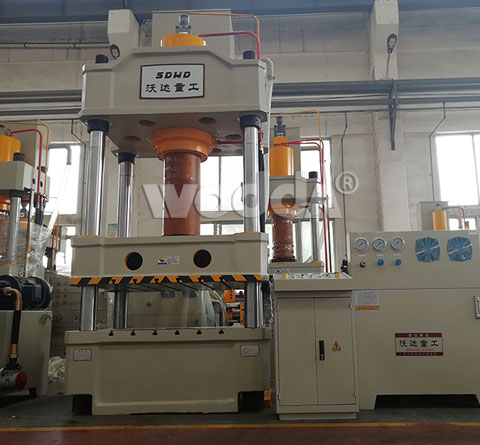 315噸三梁四柱液(yè)壓機