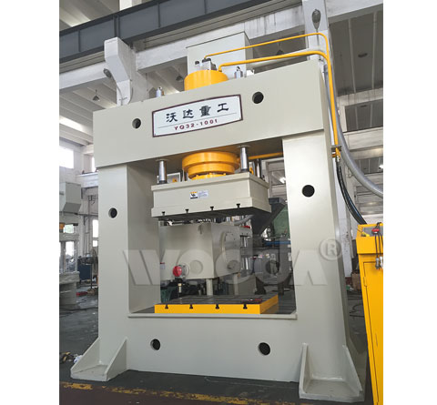 200噸大跨(kuà)徑龍門(mén)液壓機(ji)