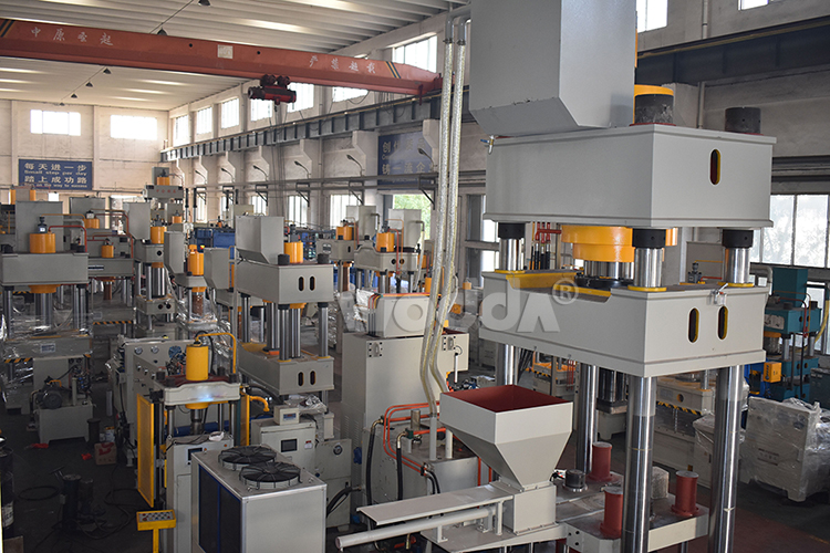 800噸四梁四(sì)柱液壓機