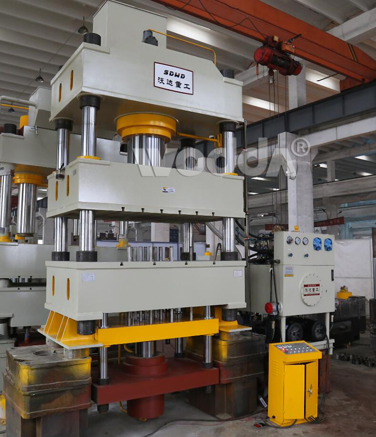 630T四柱(zhu)液壓機