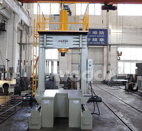 100T龍(lóng)門液壓機