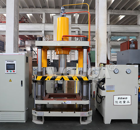 100T四梁四(si)柱液壓機(ji)