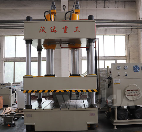 四柱(zhu)雙缸液壓(ya)機