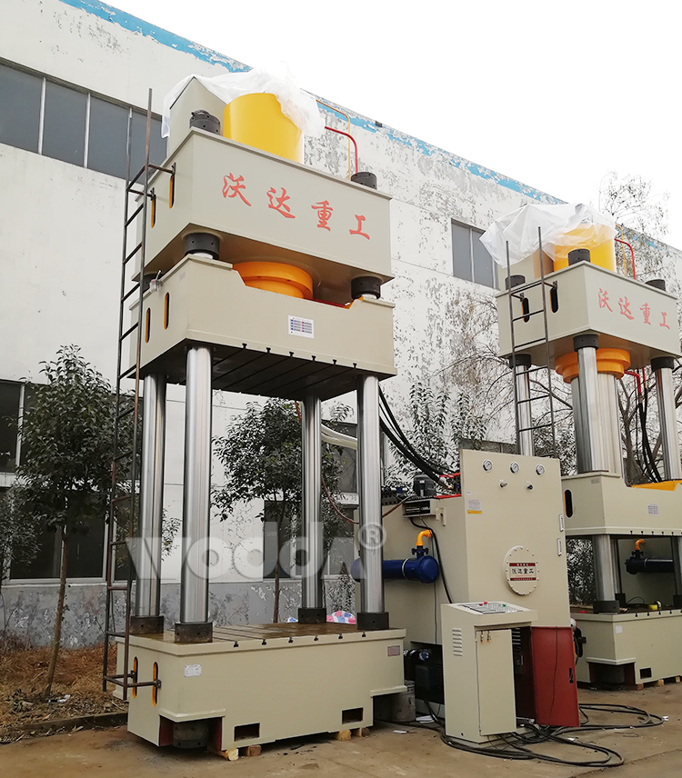 1500噸(dun)三梁四柱液壓機(jī)