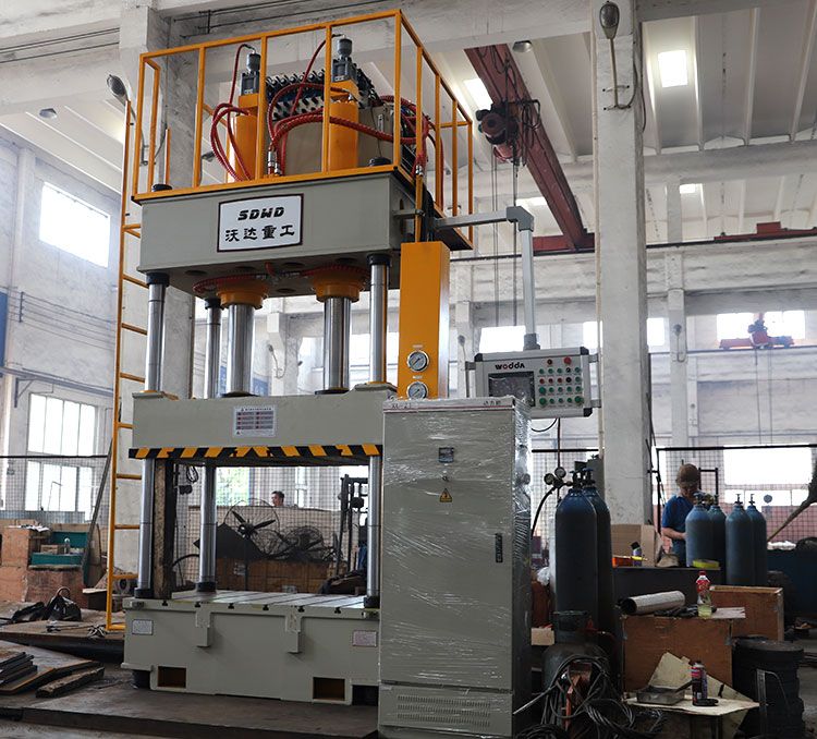 500噸四(si)柱三梁(liang)液壓機(ji)技術參(can)數