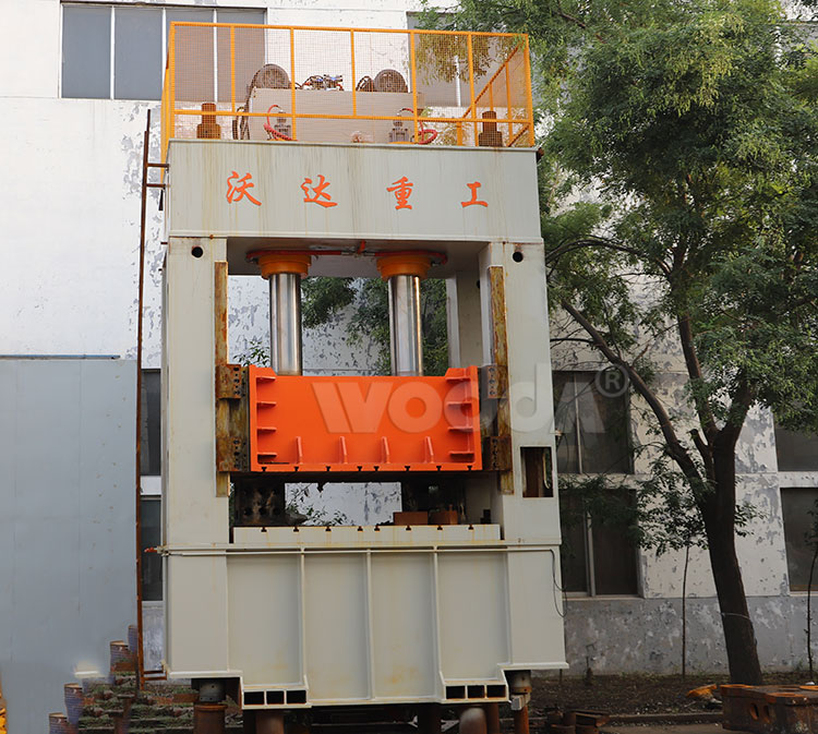 框式液壓機(ji)産品實拍