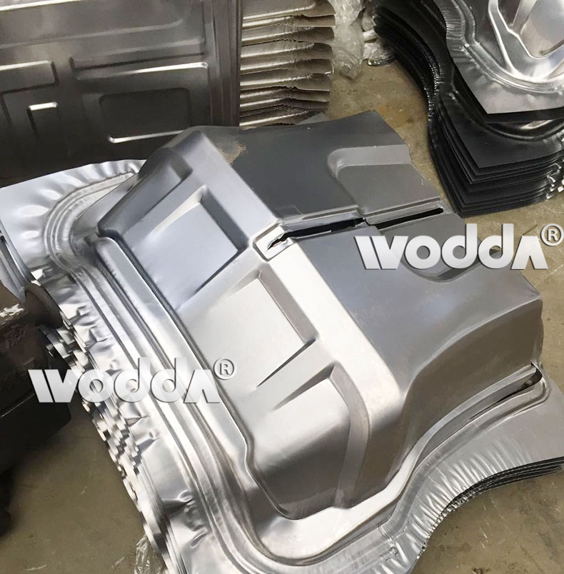 電動車(chē)擋風闆液(ye)壓機加工(gong)樣品展示(shì)