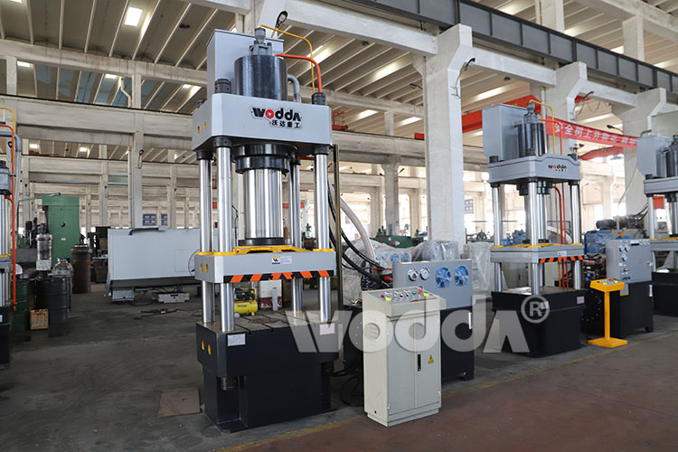 315噸三梁四(si)柱液壓機(jī)