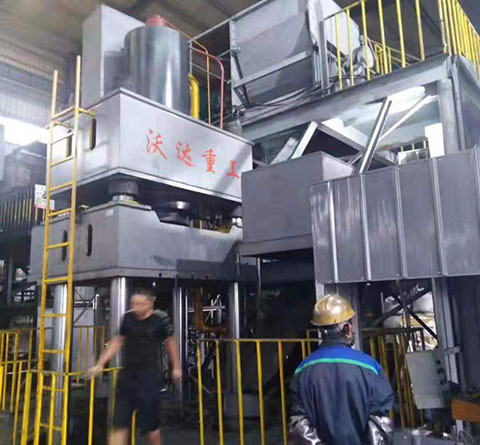 坩(gān)埚成型生産線(xiàn)2