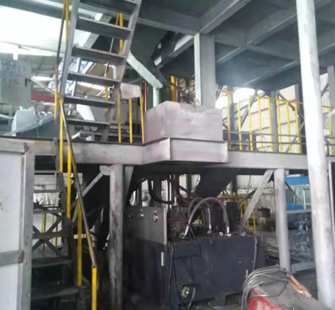 坩埚成型生産(chǎn)線3