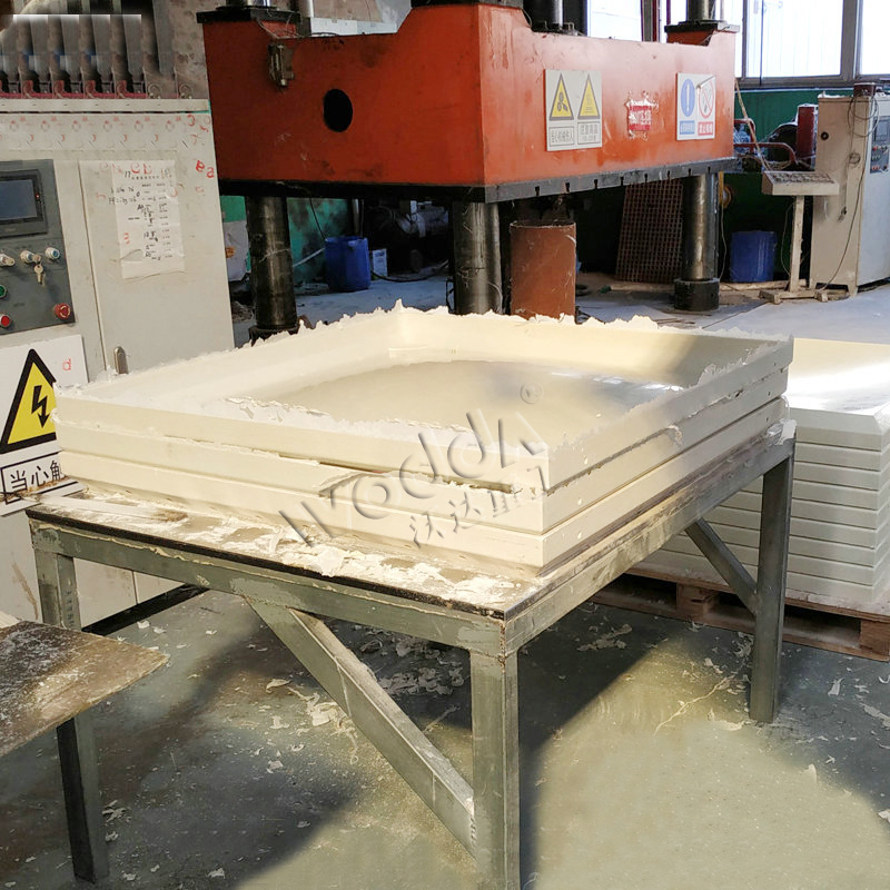 800噸玻璃鋼(gāng)水箱闆液壓(ya)機