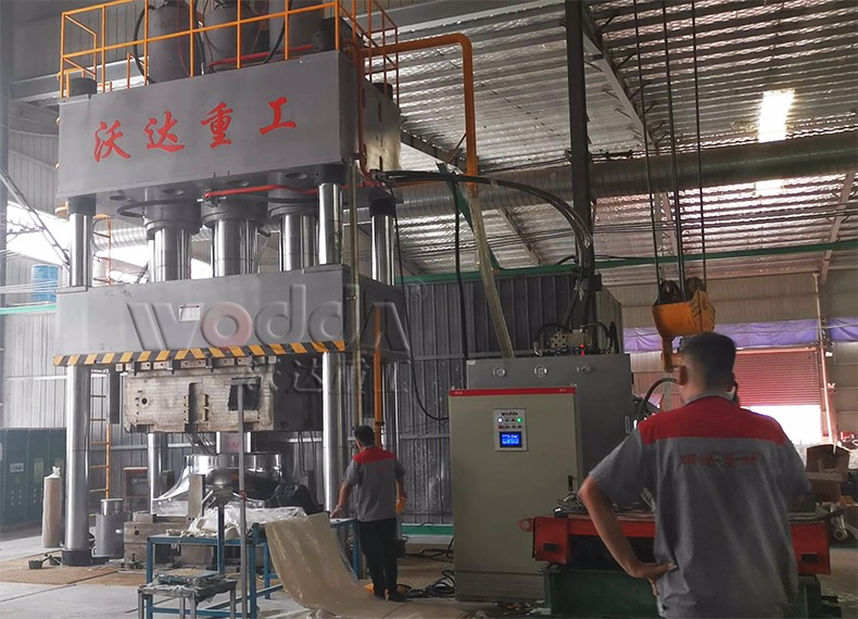 玻璃鋼風(feng)機成型液(yè)壓機