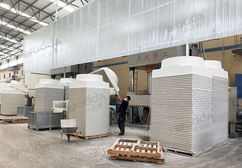 玻璃鋼風(fēng)機罩成型液壓機(ji)