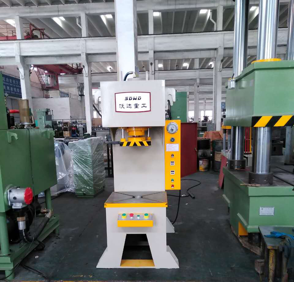 100噸單臂(bì)液壓機(jī)