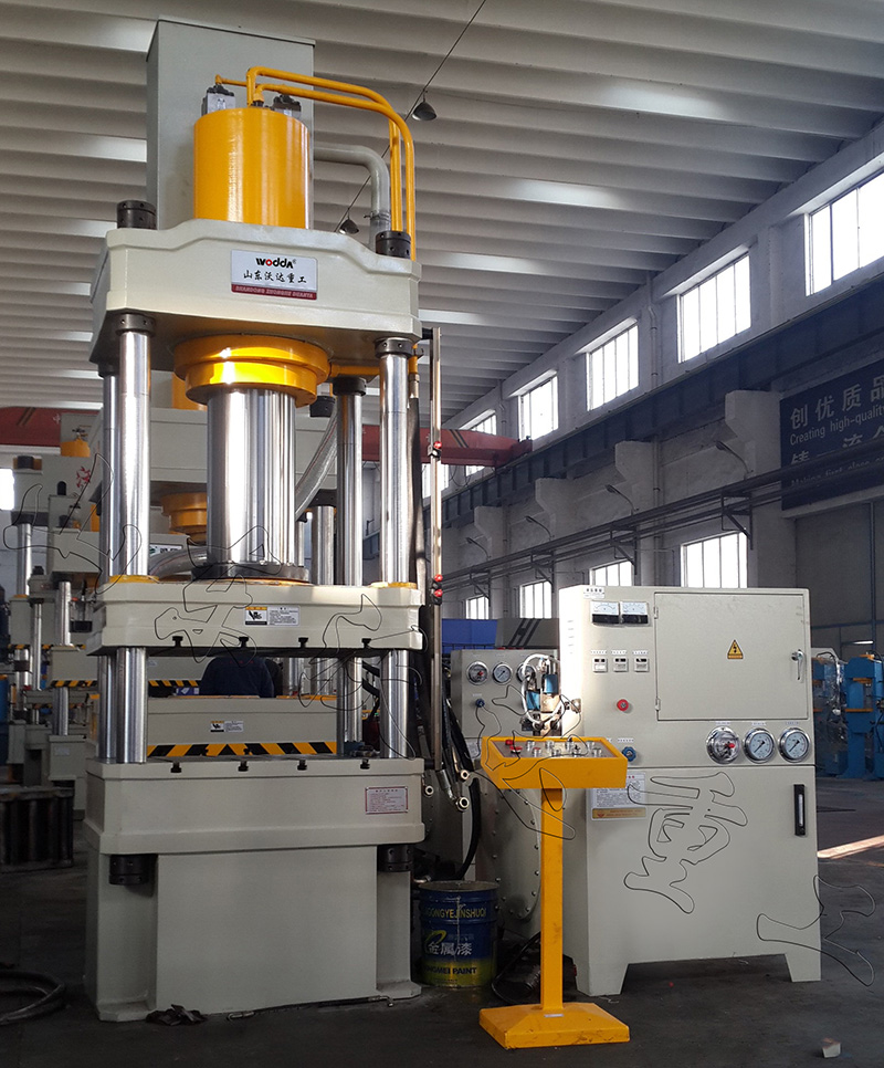 四(sì)柱液壓機