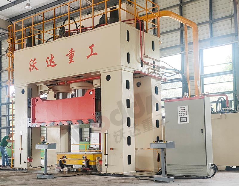 玻璃(li)鋼模壓冷卻塔(ta)成型液壓機