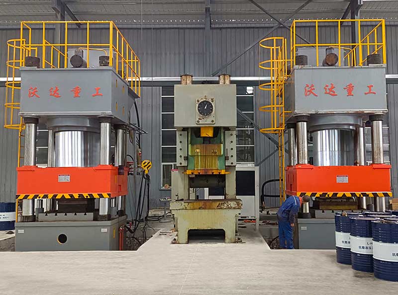 1000噸油(yóu)壓機價(jià)格