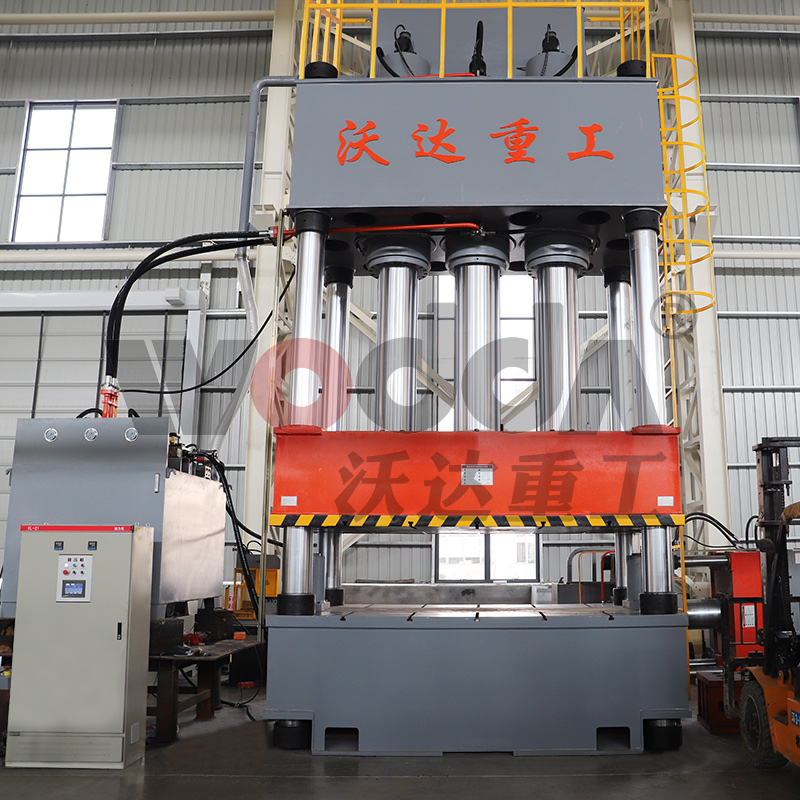 如何選(xuan)擇一台1000噸液壓(yā)機?