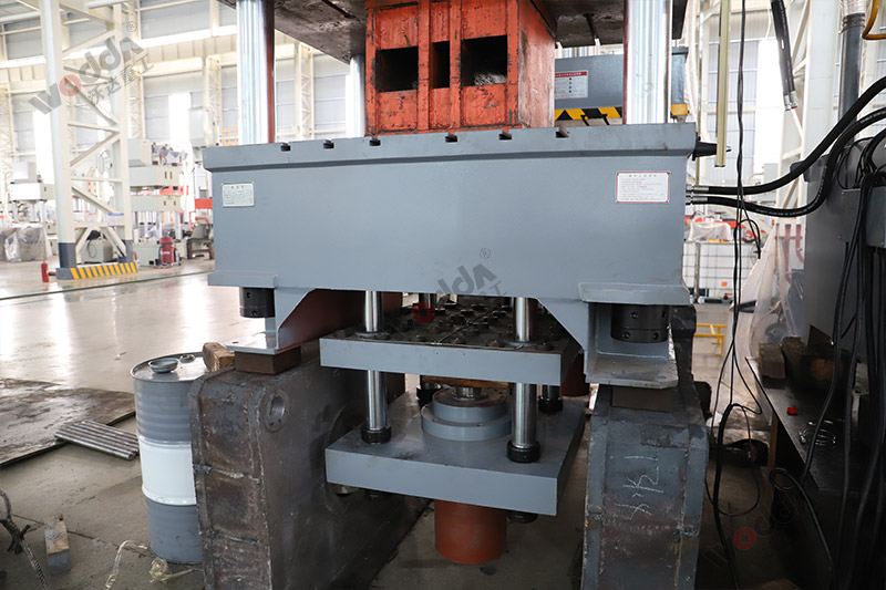 315噸(dūn)不鏽鋼(gāng)拉伸液(yè)壓機