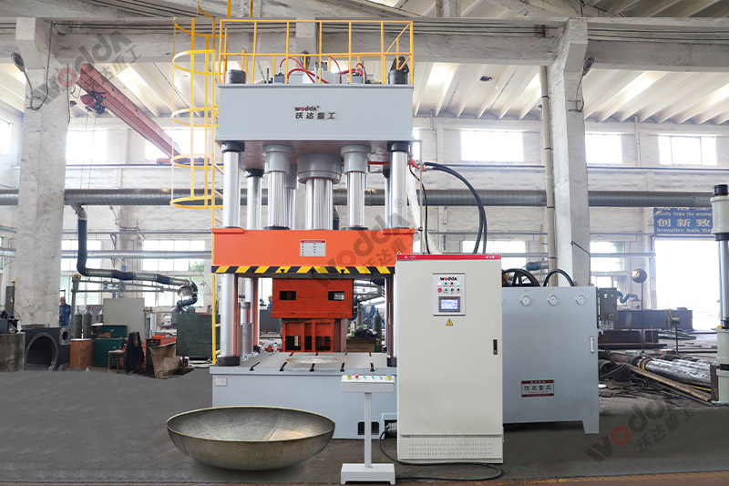 快速封頭液(yè)壓機_1000噸封頭拉(la)伸機