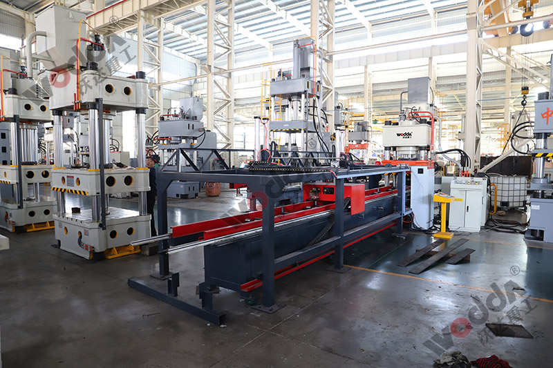 400噸(dun)錨杆托(tuō)盤生産(chǎn)線（錨杆(gan)托盤模(mó)具+自動(dòng)送料線(xiàn)）