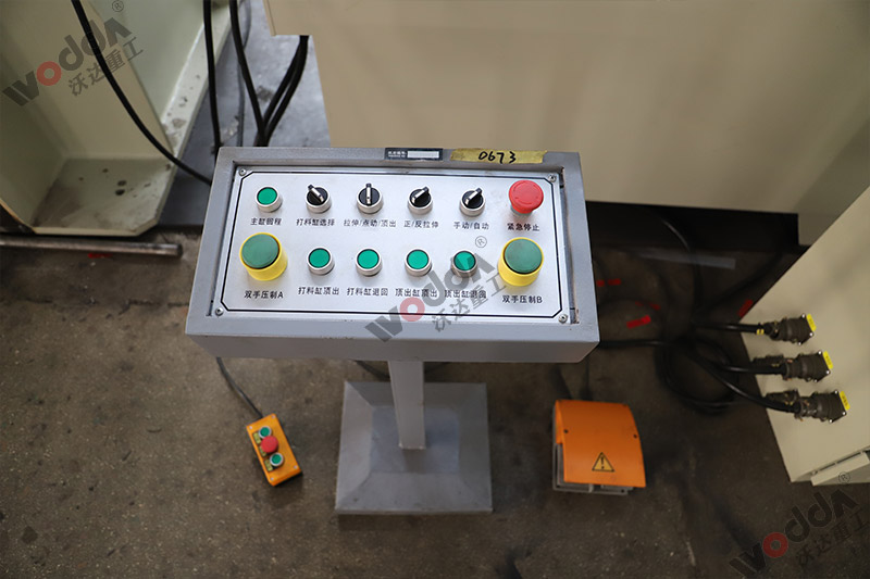 500噸拉伸液壓機(ji)操控按鈕