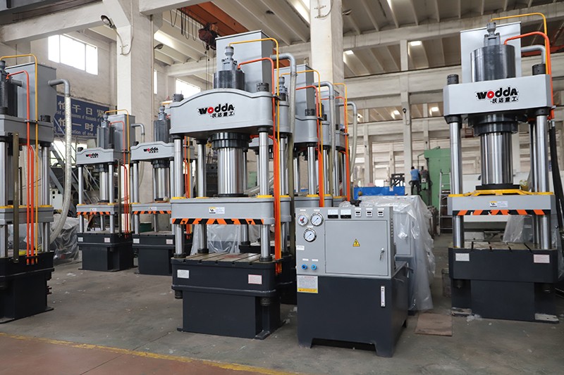 200噸汽車配(pèi)件拉伸液壓機(jī)