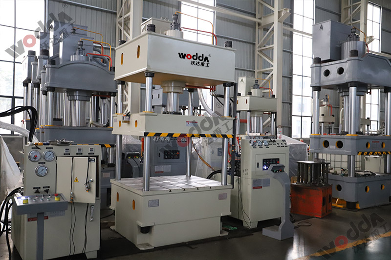 100噸薄闆拉伸液(yè)壓機