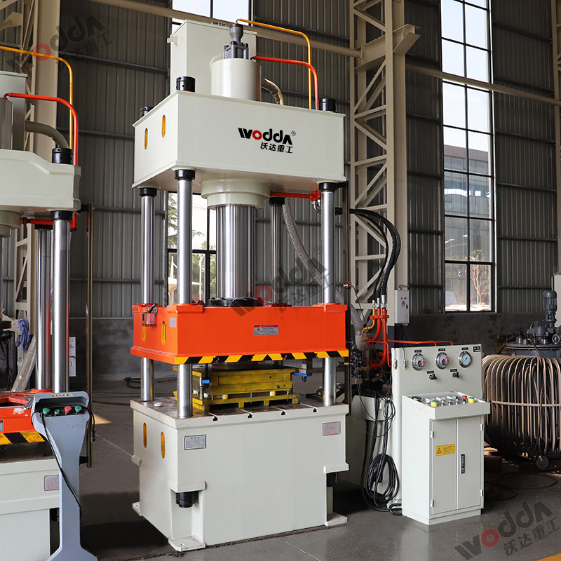 不鏽鋼闆(pan)材拉伸機(ji)