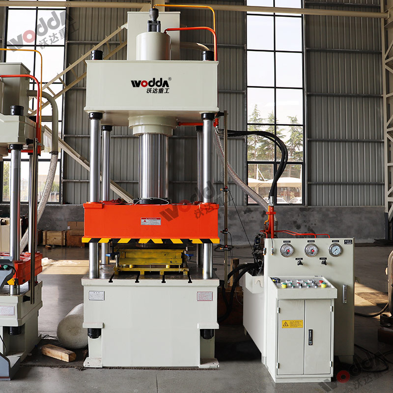 不鏽鋼闆(pǎn)材拉伸機(jī)