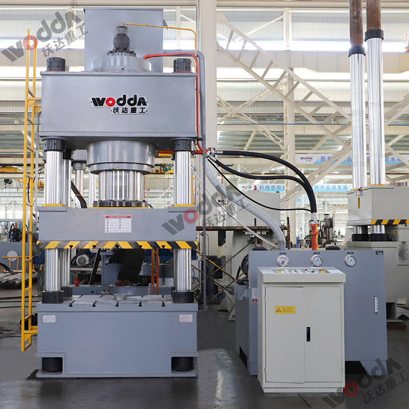 不(bú)鏽鋼拉伸(shēn)液壓機廠(chang)家哪家好(hǎo)?