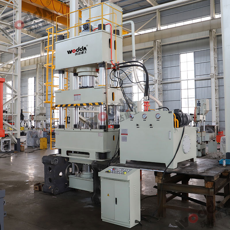 500噸(dun)四柱液壓(ya)機_多頂杆(gǎn)拉伸液壓(ya)機