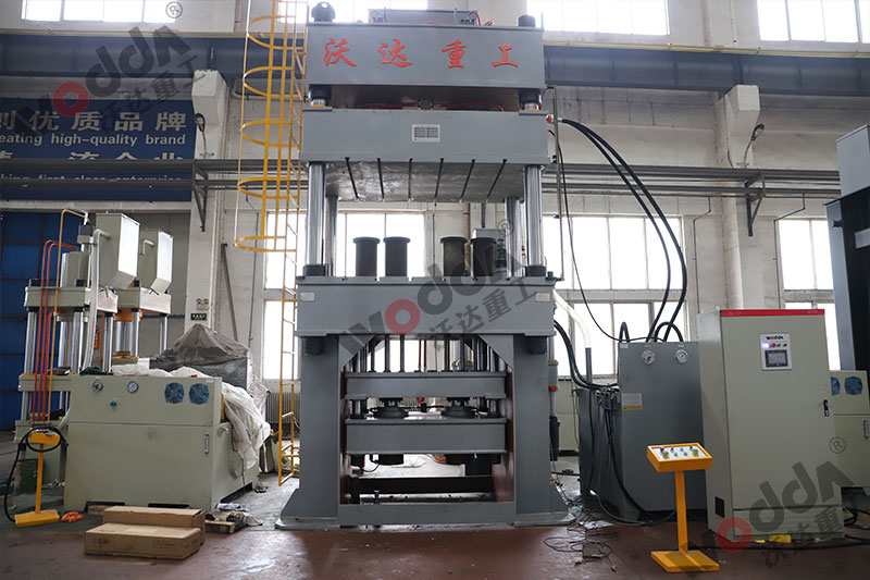 不鏽(xiu)鋼托盤(pán)拉伸液(ye)壓機