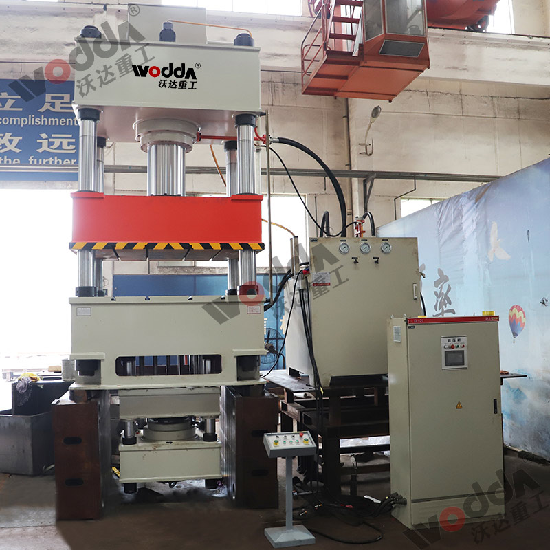 630噸拉伸液(yè)壓機