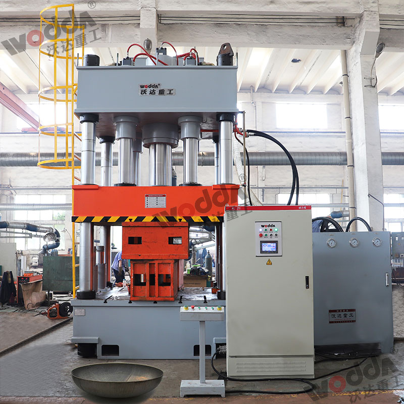 630噸封頭(tou)液壓機(ji)