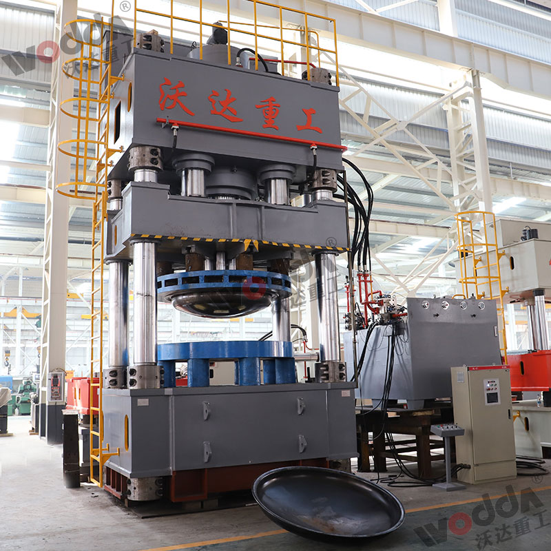3000噸封頭(tóu)液壓機(jī)