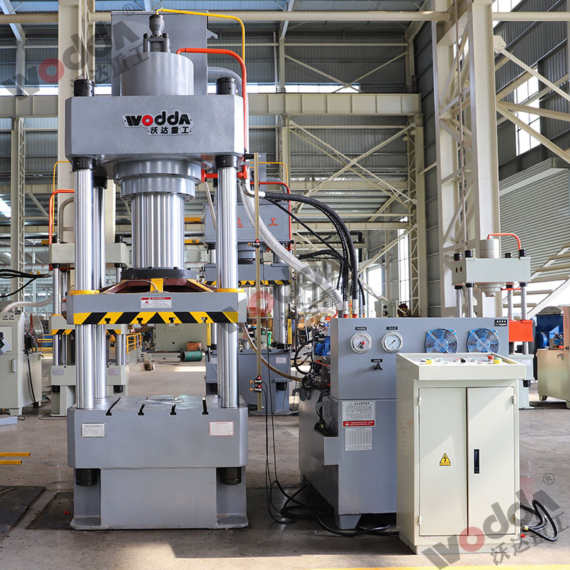 315噸拉伸液(ye)壓機（帶下頂缸）