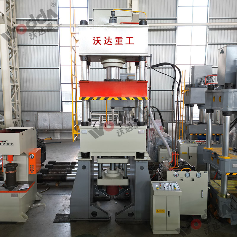 315噸液(ye)壓墊拉伸液壓機(ji)