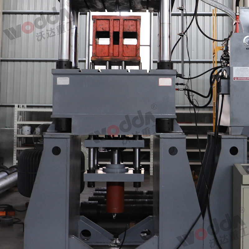 400噸液壓墊拉伸(shen)機