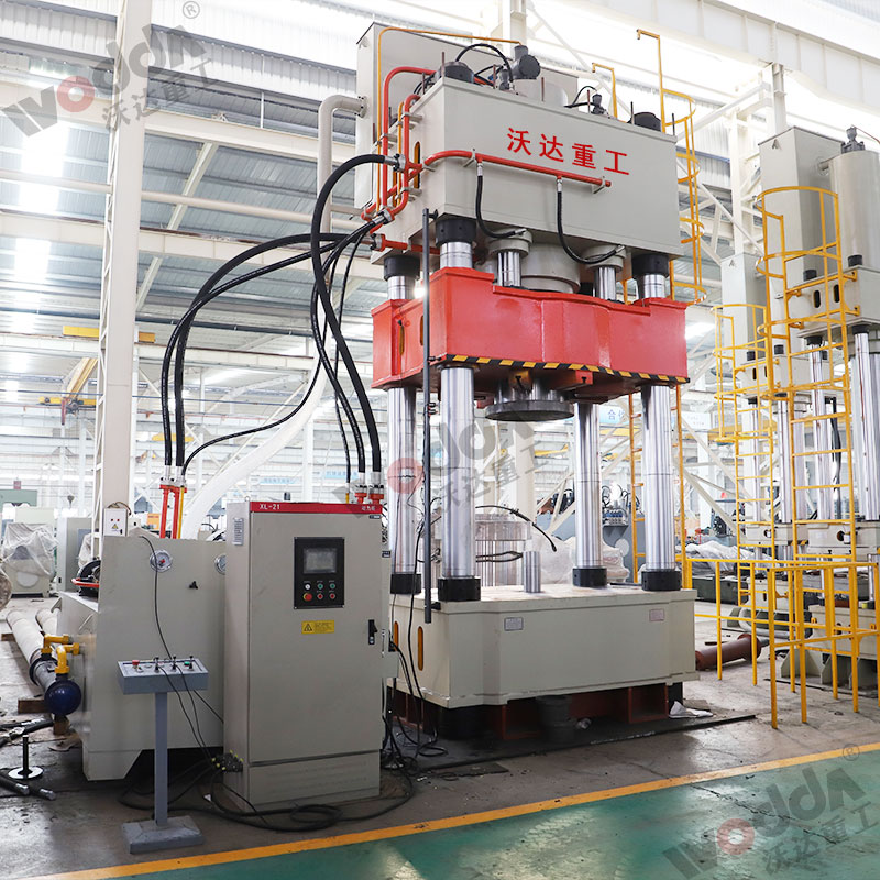 800噸封頭液壓機(ji)