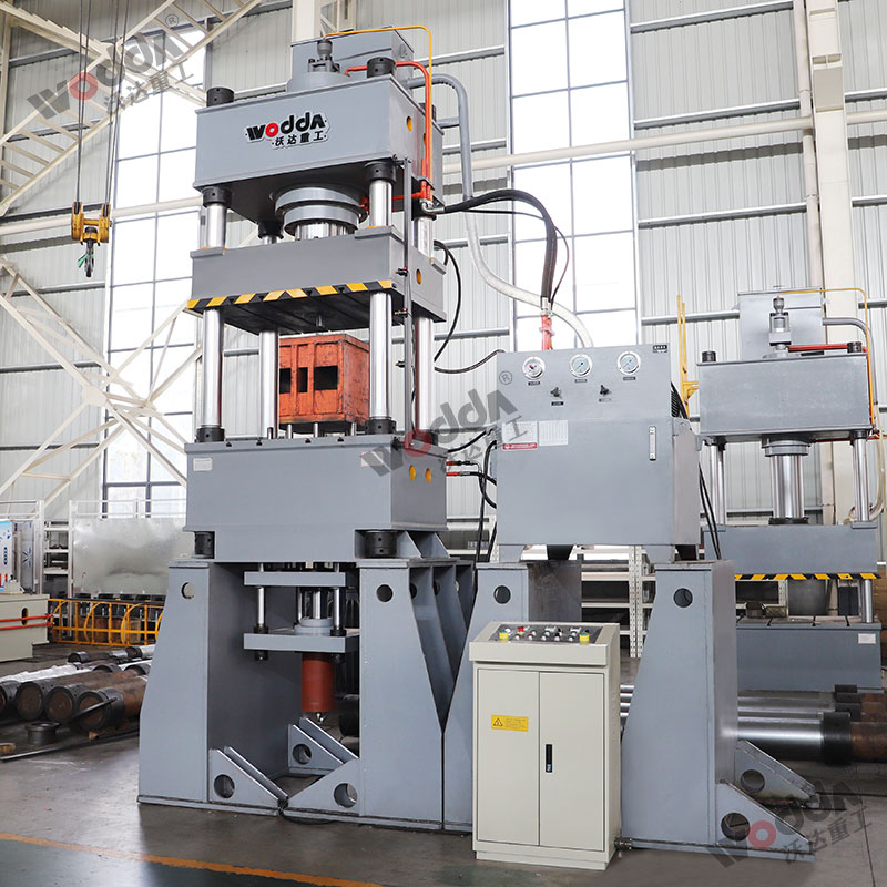 400噸液(yè)壓墊拉(la)伸液壓(ya)機