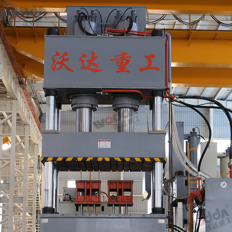 1000液壓(ya)機（立柱(zhù)、油缸）