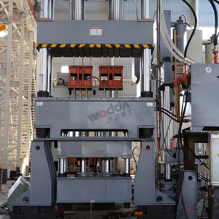 1000噸液壓(ya)機（液壓(yā)墊）