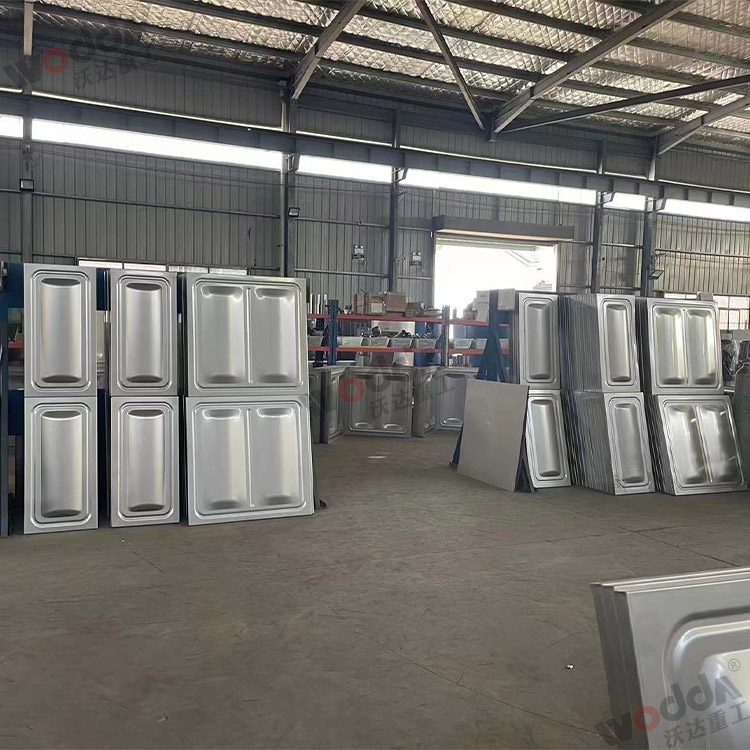 不鏽鋼水箱壓(yā)制成品