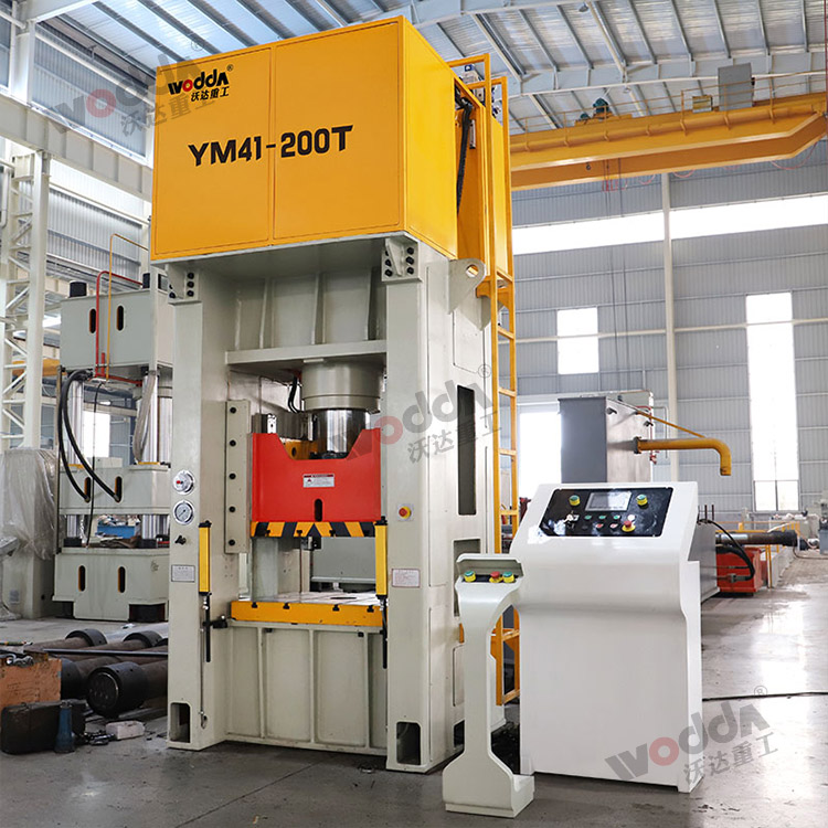 200噸(dūn)框架式液(yè)壓機(圖3).jpg 200噸(dūn)框架式液(ye)壓機(圖3).jpg