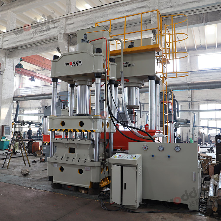 315噸拉(lā)伸液壓機（上置液(ye)壓墊1）