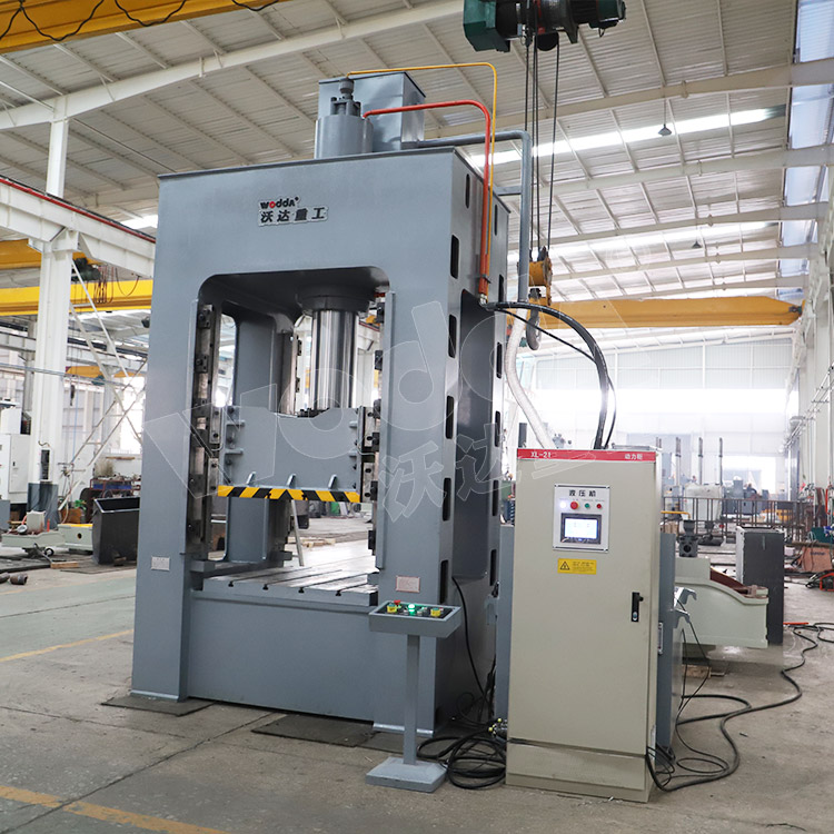 250噸框(kuang)架式拉伸液壓(ya)機（圖3）