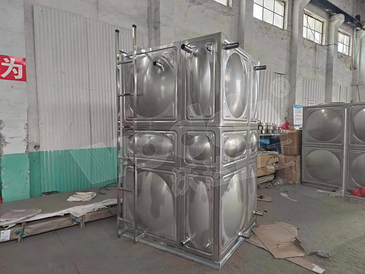 方形(xing)不鏽鋼(gāng)水箱