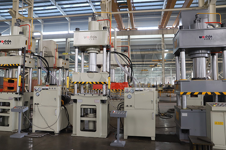 150噸拉(lā)伸機