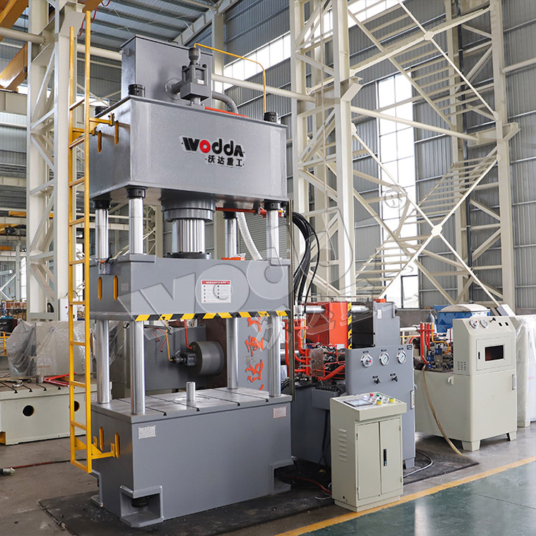 200噸下(xia)頂缸式拉伸(shēn)機